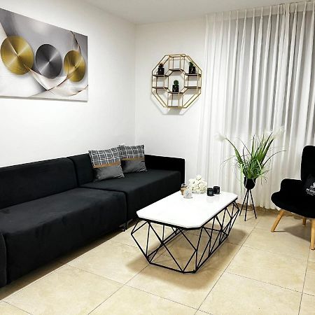 Spat Vip Apartment Бат-Ям Экстерьер фото