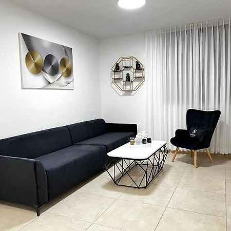 Spat Vip Apartment Бат-Ям Экстерьер фото