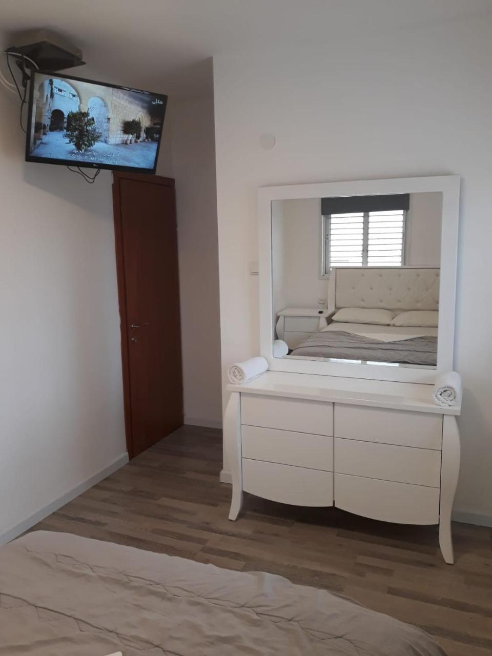 Spat Vip Apartment Бат-Ям Экстерьер фото